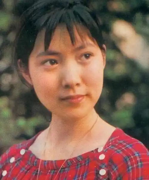 沈丹萍:与张铁林分手后,为嫁老外与家人狠心决裂,如今怎么样了