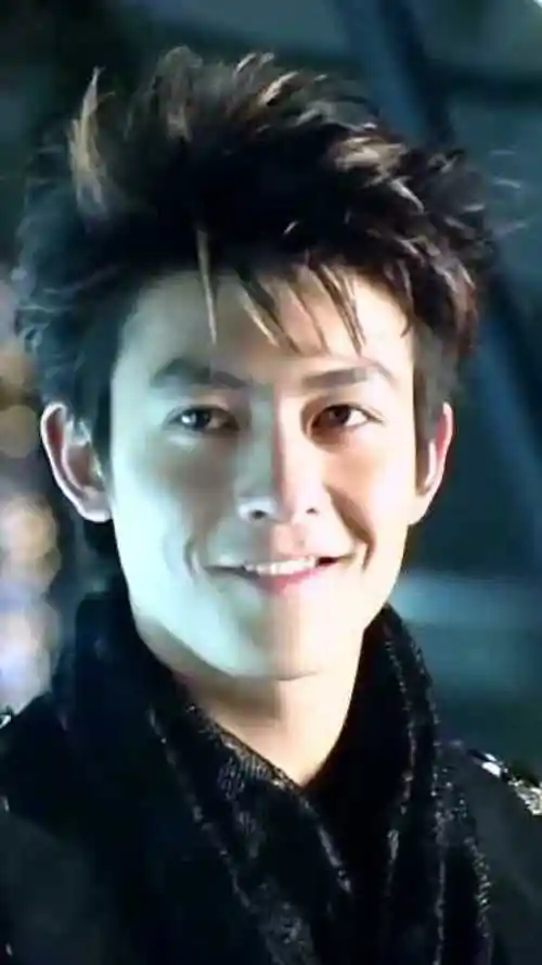 陈冠希寸头太帅了每个发型都驾驭的刚刚好