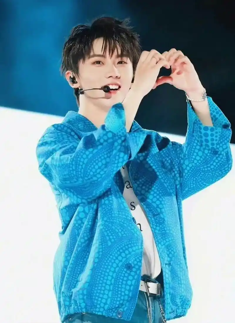 马嘉祺的壁纸简直是神一般的存在!