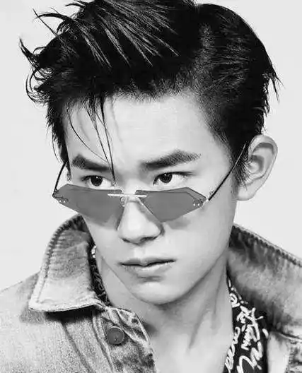 北电三强pk中戏三强:宋祖儿领先李兰迪,易烊千玺的压力太大了_黄俊捷