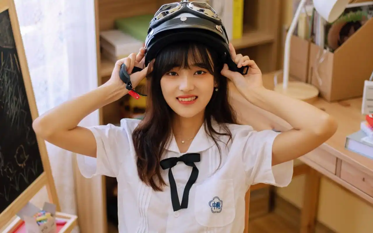 日系美女制服写真图片桌面壁纸