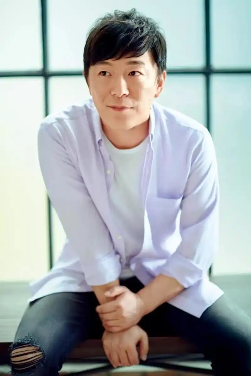 回顾黄渤为何看到山区女孩被扇一巴掌后,放弃资助女孩?