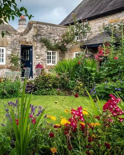 田园生活:乡村风格植物,这样搭配花园小路,花园才最好看!