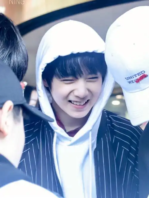 短脸小狗好可爱呐～#刘耀文  #tnt时代少年团