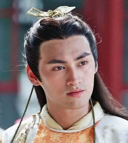 袁弘曝经常与佟丽娅亲密自拍陈思诚大方不吃醋