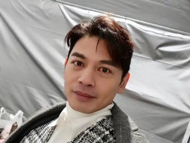 温升豪合体「圈内双胞胎哥哥」同框照曝光 网一看笑疯:像爆了