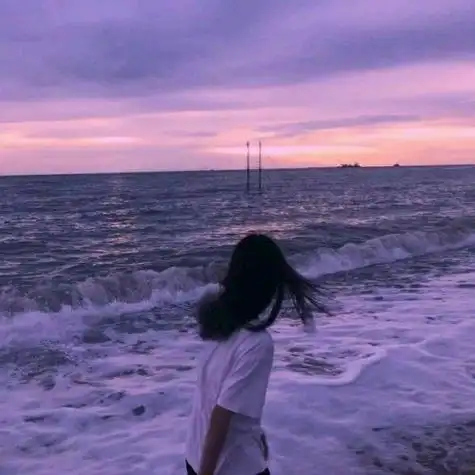 女生头像夕阳女生头像在海边侧脸清晰短发背影头像大海背影头像海边