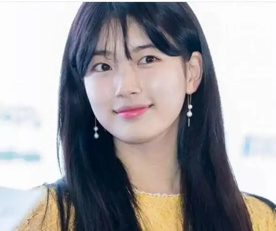 国字脸女生适合轻薄齐刘海发型