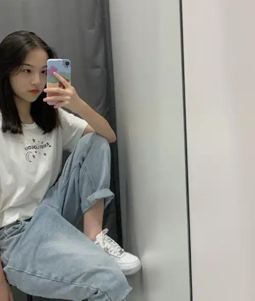 顾语涵不愧是被独宠的女人,今14岁穿"蓝带aj",这腿谁不可以?