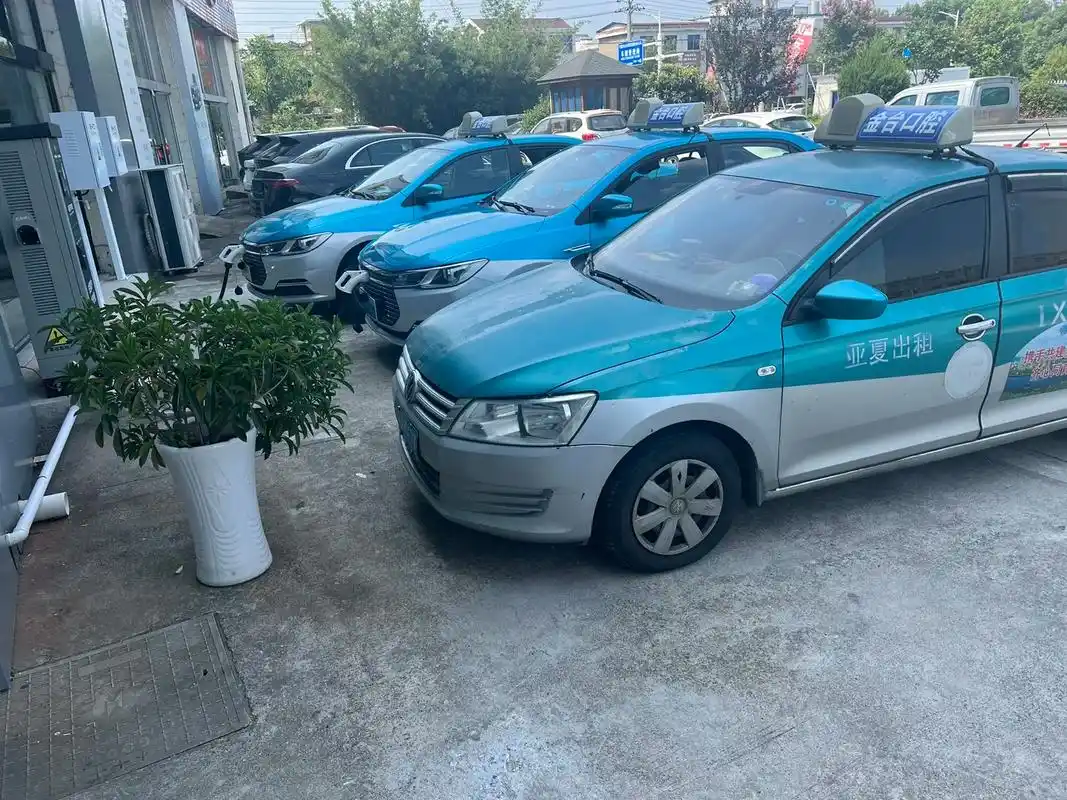 比亚迪汽车.又有一辆出租车司机换比亚迪秦.在我们这买车 ,销 - 抖音