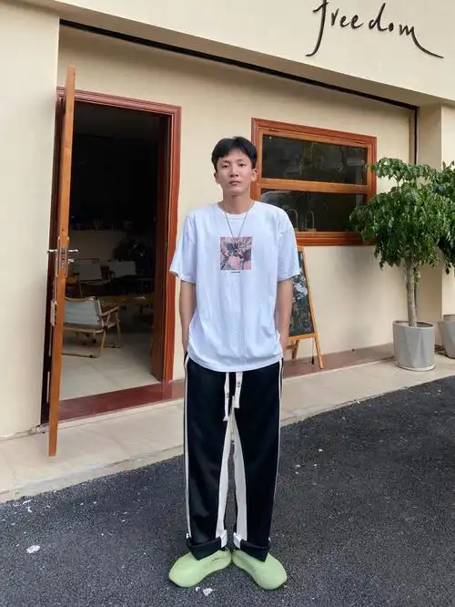 176130男生穿搭经典黑白配真的很搭