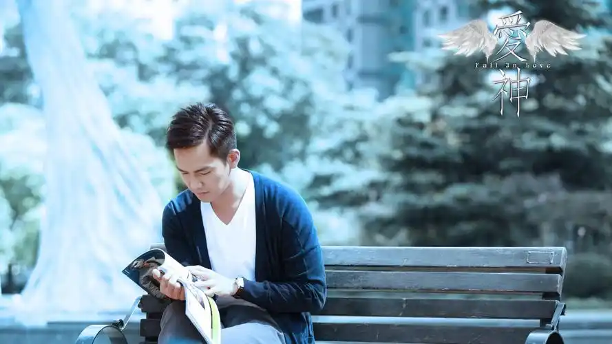 钟汉良帅气偶像明星桌面壁纸