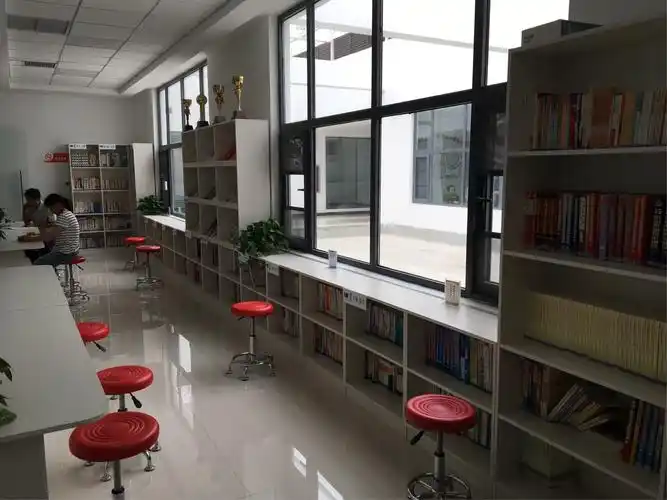 香鹿山镇文化站内布置文化氛围浓厚