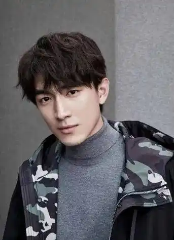 明星林更新的狗狗是在剧组捡到的流浪狗,皮肤病严重不嫌弃_主人_动物