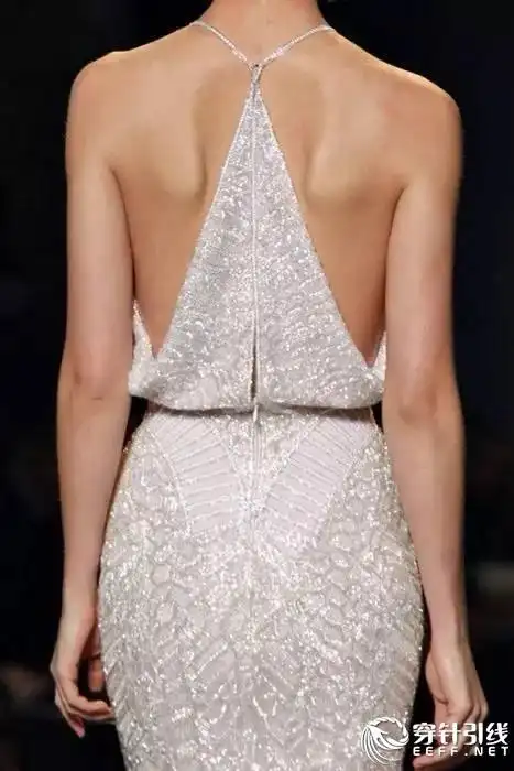 "性感":时装后背设计的秘密!你会如何露背呢?