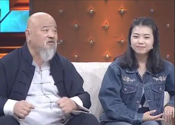 演员李琦:与妻子相识不到一天闪婚,两儿一养女,养女成他的骄傲
