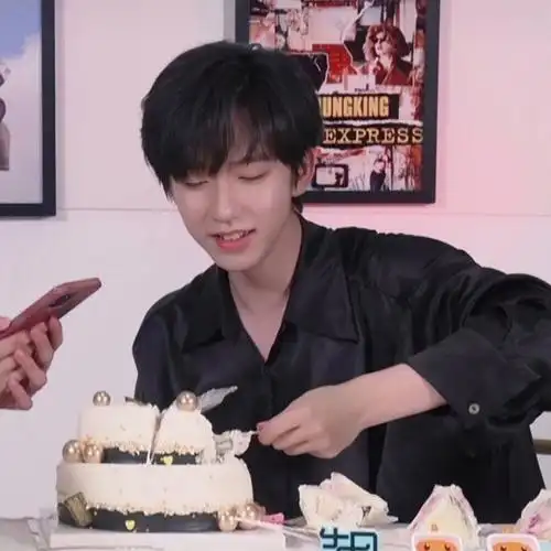 6.15贺峻霖17岁生日