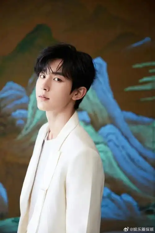 郭俊辰#俊辰生人真嘟好多,本人真的太好看了,是巴掌脸, 超精致 ,很