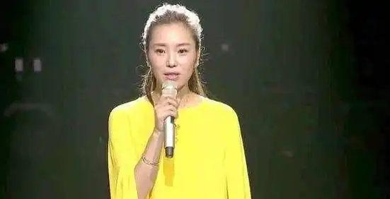 刀郎唯一女徒弟,从打工妹到连登5次舞台,如今用歌声传递能量_云朵_秦