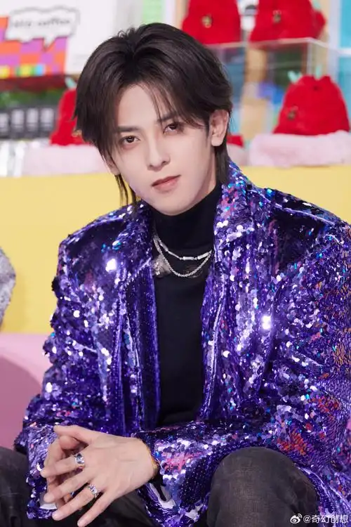 符龙飞小芒年礼节