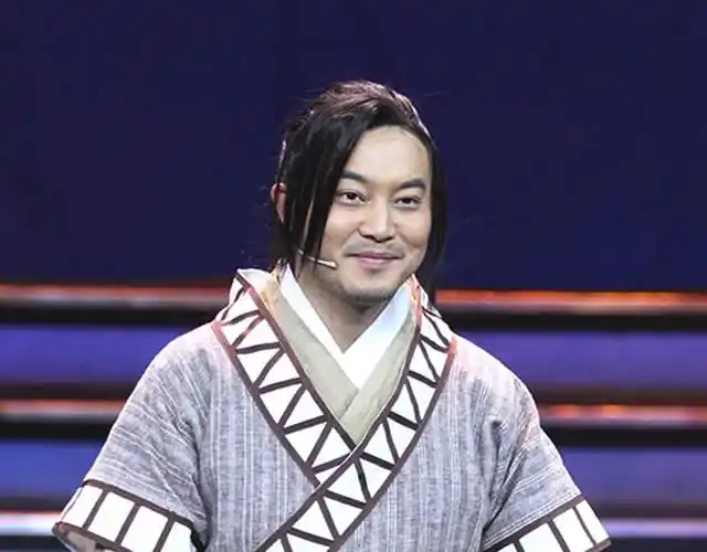 《武林外传》十年后再聚首 "小贝"变美笑容甜