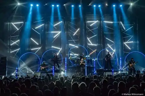 如何让舞台更像一场高级大秀这些舞美可以实现