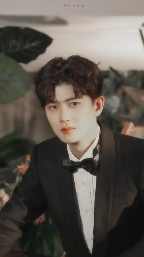 现代周生辰任嘉伦美图楼多图