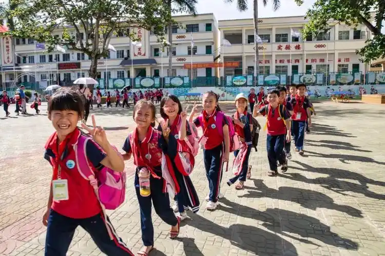 除了升学率,该拿什么评价一所学校?