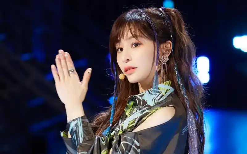 给等待王心凌的凌宝欣赏不同的王心凌.