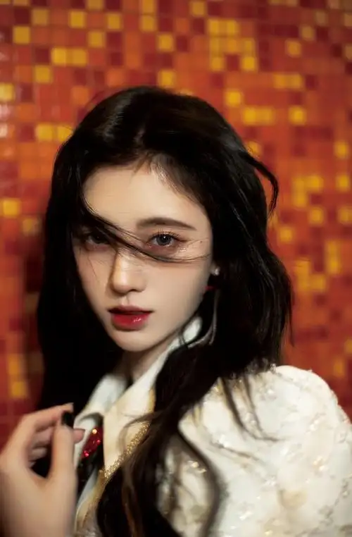 77今晚锁定#浙江卫视跨年##鞠婧祎恋爱告急舞台#活力满分"犇"向2021