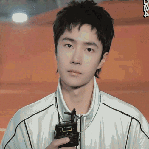 歪头的时候也嗲嗲嘚#lacoste品牌全球代言人王一博##王一博