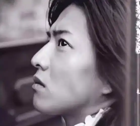 在日本也是top级女艺人,但因为和木村拓哉结婚,成了日本女人的公敌,自