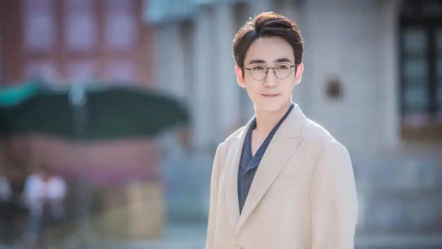 朱一龙气质帅气高清桌面壁纸