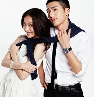 曝倪妮井柏然闪电同居两人差几岁 与冯绍峰为什么分手