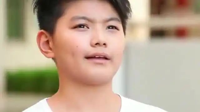 快乐酷宝乐乐从楼顶掉了下来没想到是反派救了他