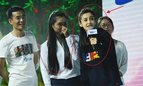 原创杨颖陈赫玩游戏照秒变卸妆晚会路人关掉美颜后31岁太真实