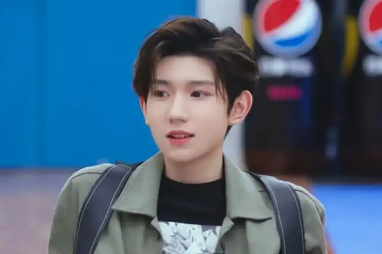 啊啊啊王源这是什么神仙颜值哭辽