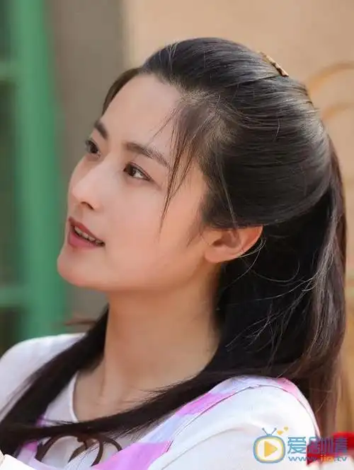 徐百卉《我的仨妈俩爸》剧照 徐百卉《我的仨妈俩爸》剧照