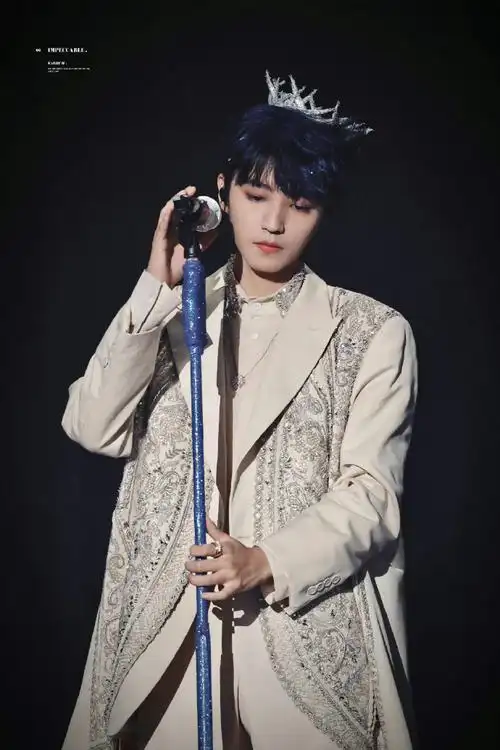 不住想要分享一些美神王俊凯的绝美神图给大家欣赏一下@tfboys-王俊凯