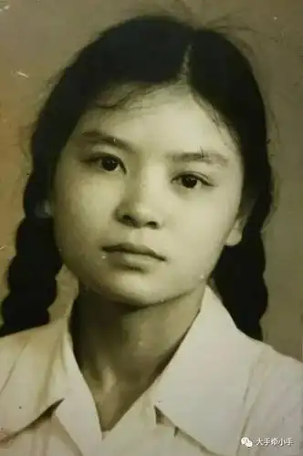 原来妈妈年轻时曾这样惊艳了时光!哪张照片暖哭了你