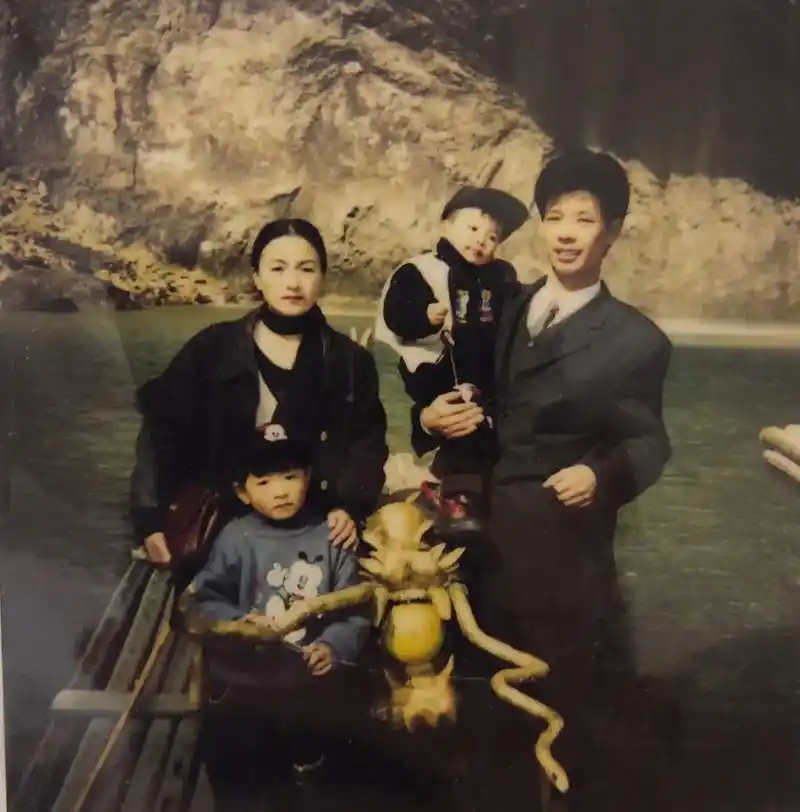 父母年轻颜值 #老照片 #最珍贵的照片 #爸妈年轻时的神仙 - 抖音