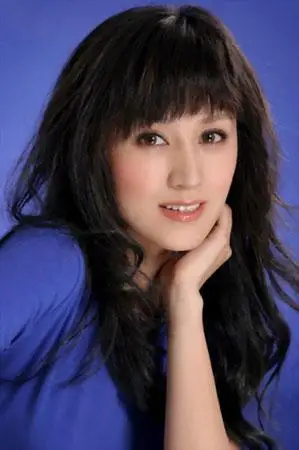 鲍蕾谈护肤 面膜最重要