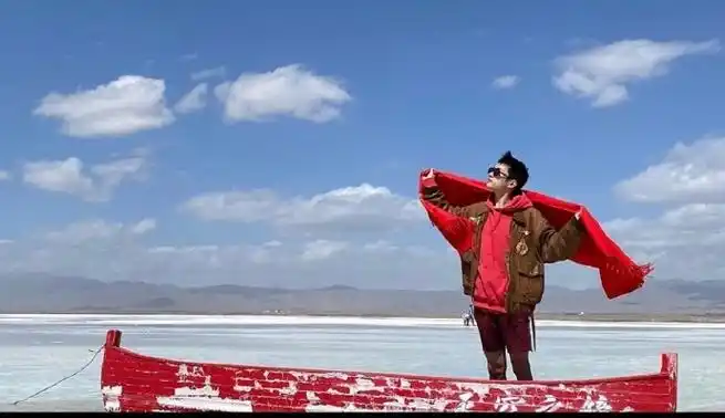 0911 / 200911易烊千玺ins更新 2p 视频【__4444x__:我最美】视频