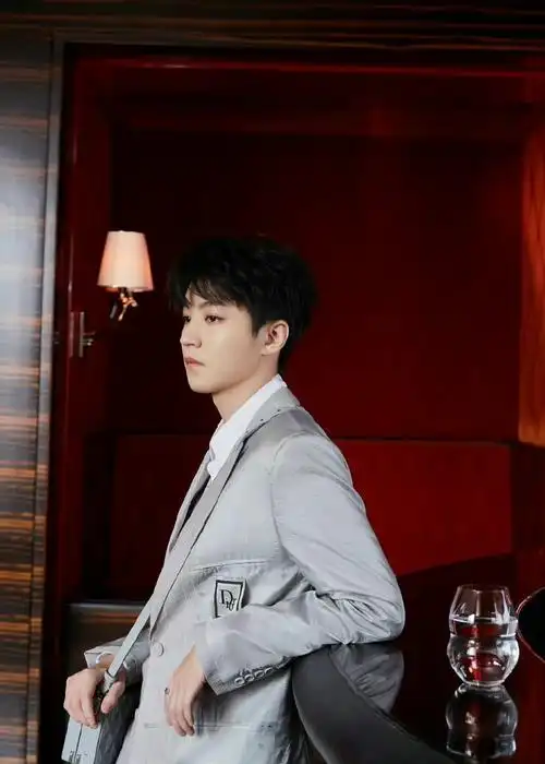 王俊凯陈立农余景天都好帅啊,怦然心动的感觉