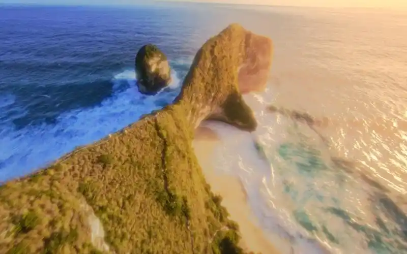 世界著名景点:佩尼达精灵沙滩,这里的海水像洗衣液一般蓝