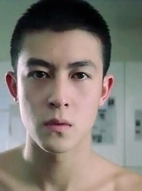 陈冠希是怎么从神颜变成赵本山的?