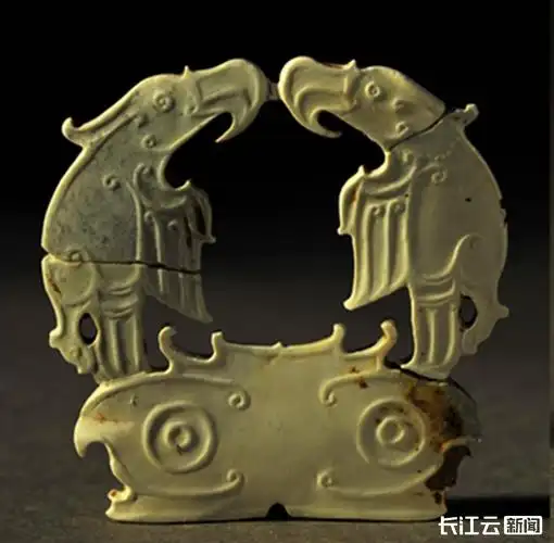 用科技放大体检石家河遗址4000年前的玉器有新发现