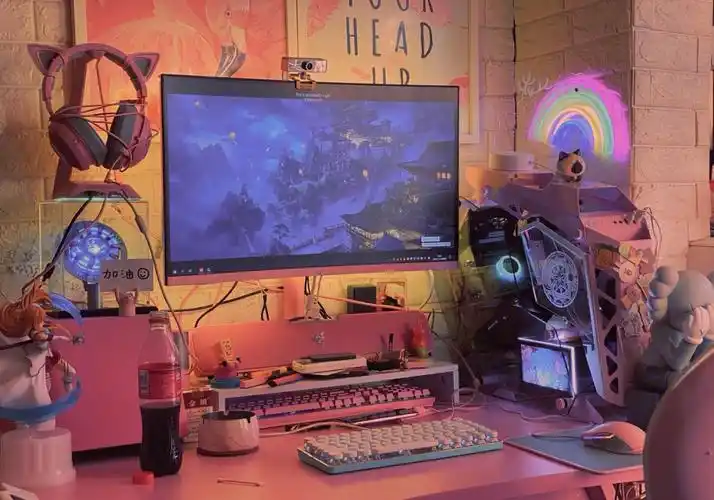 05超温馨小窝电竞小角落电脑桌面布置