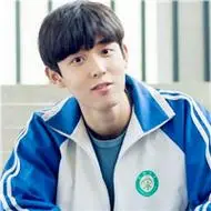 qq头像学生男生校服控穿校服的男生图片帅气