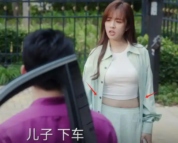 当45岁陈好对比35岁王晓晨,骨相老去和皮相老去的差距一目了然_剧中